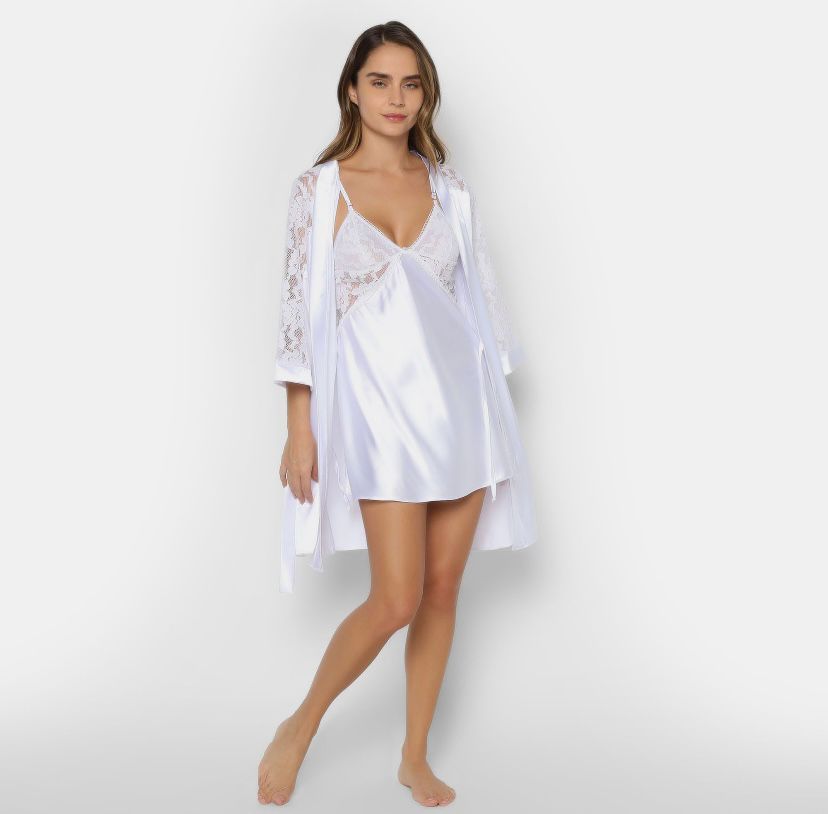 Bata Satin con camisón y tanga a juego