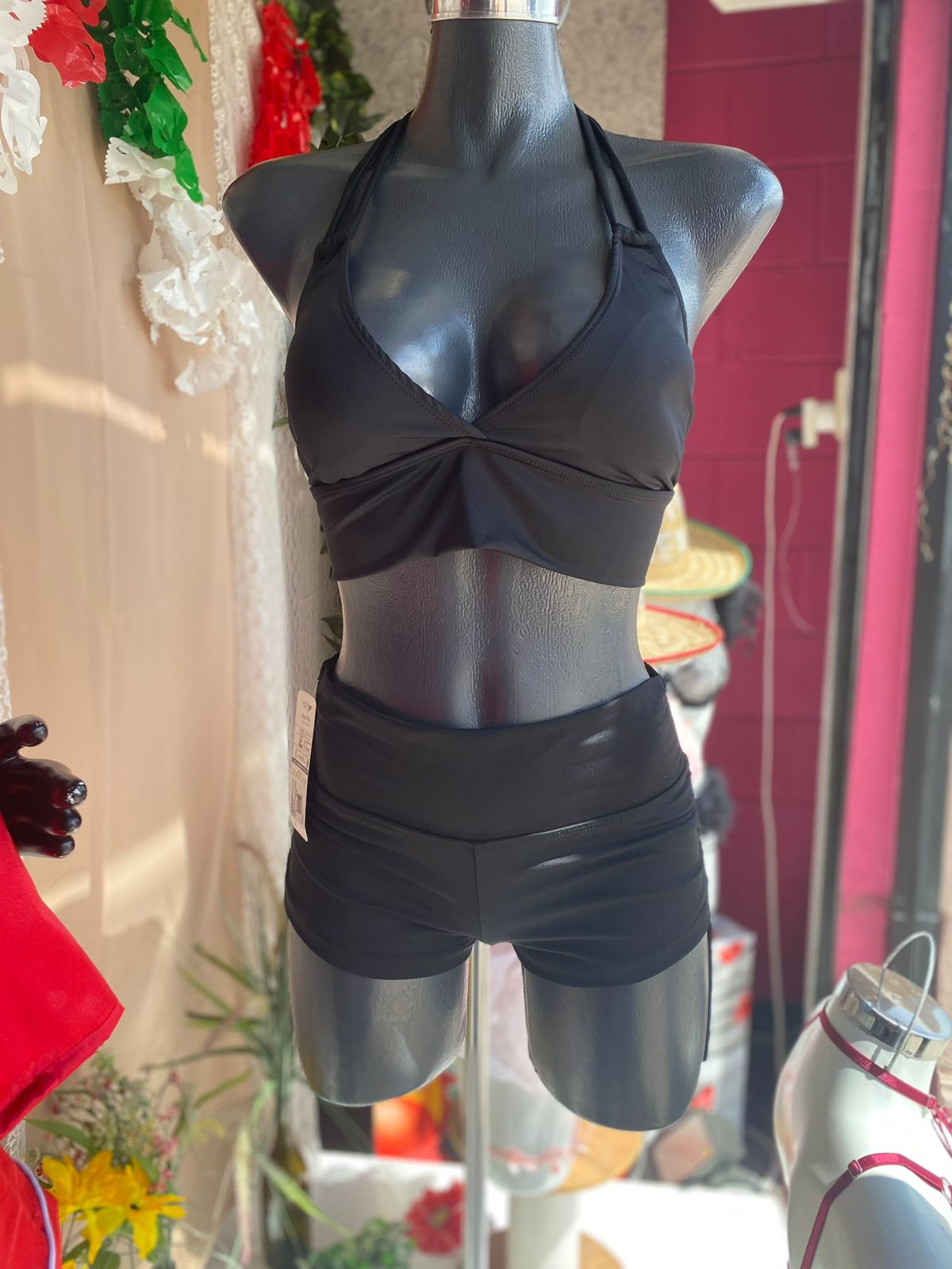 Traje de baño short y top