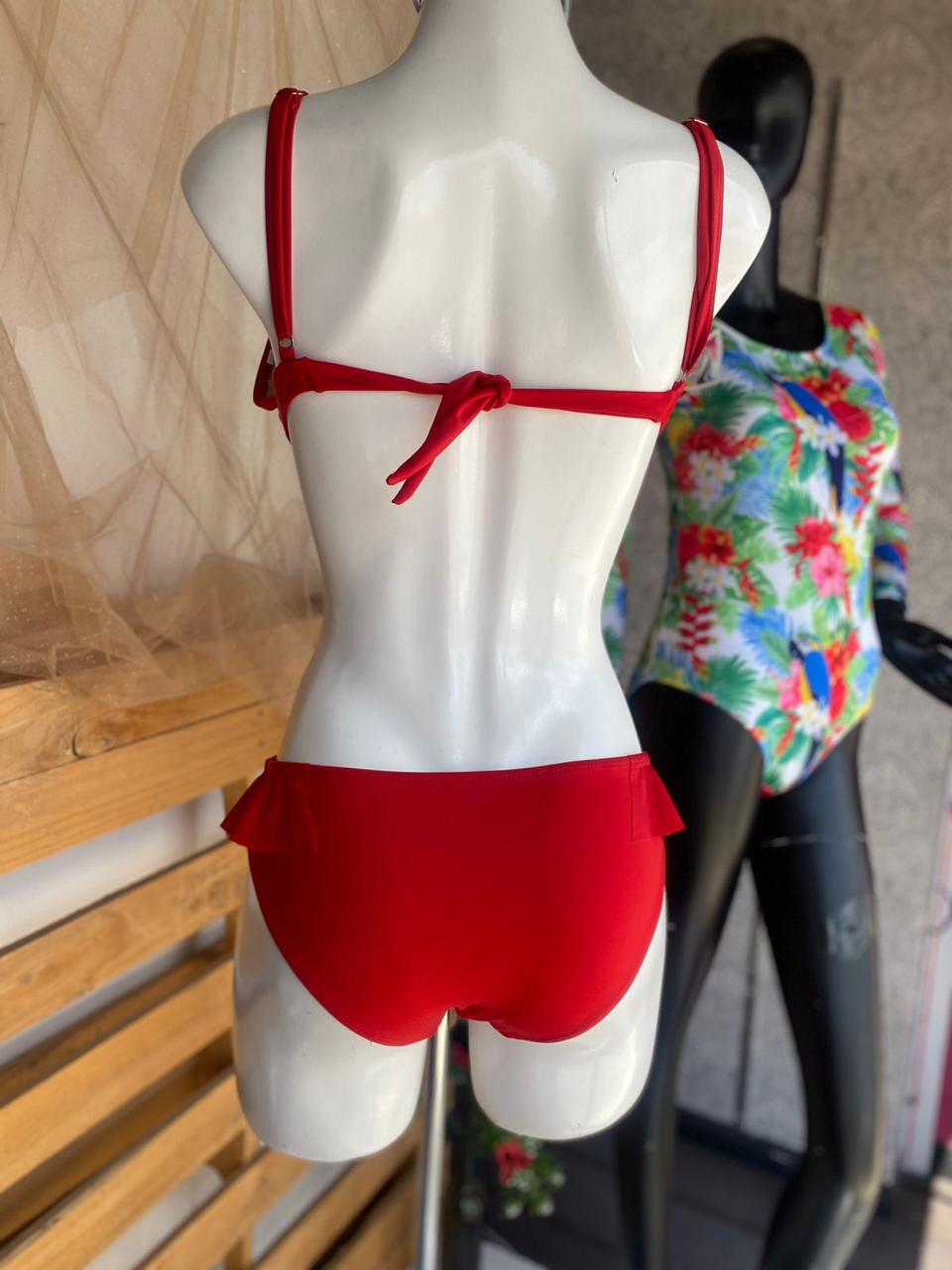 Traje de baño de olanes