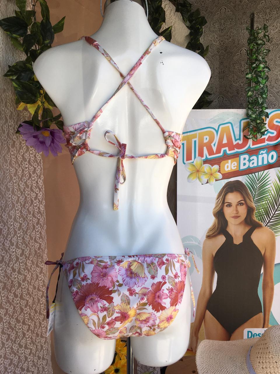 Traje de baño de flores