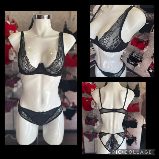 Conjunto de encaje negro