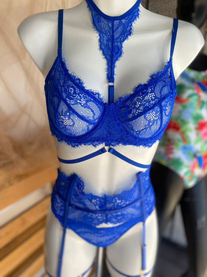 Coordinado de encaje con ligas