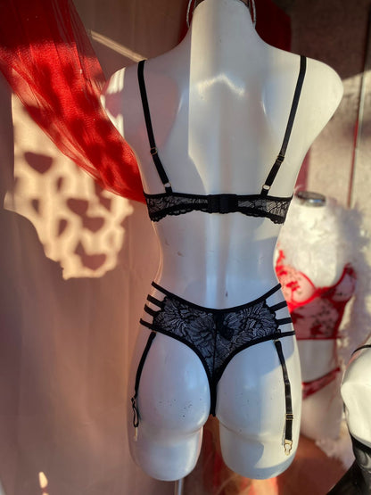 Conjunto con liguero