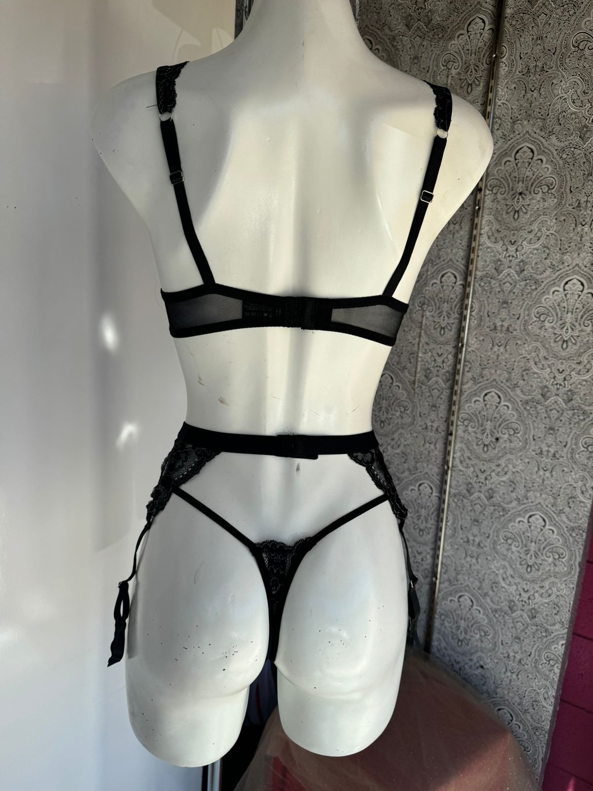 Conjunto con liguero