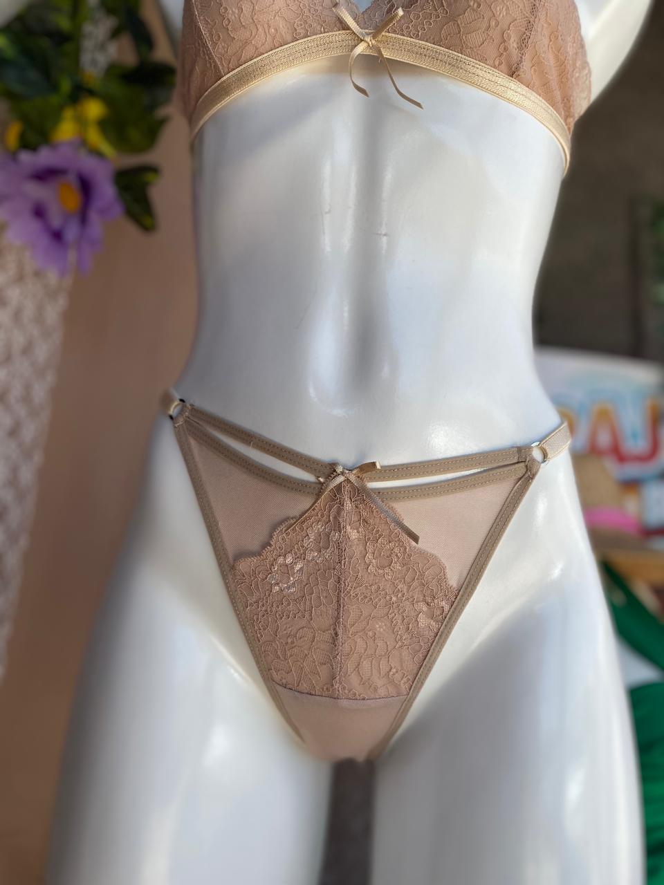 Coordinado de encaje