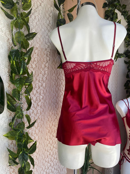 Top encaje y satin con cachetero