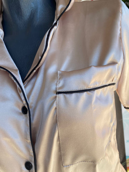 Pijama tipo Satin manga corta