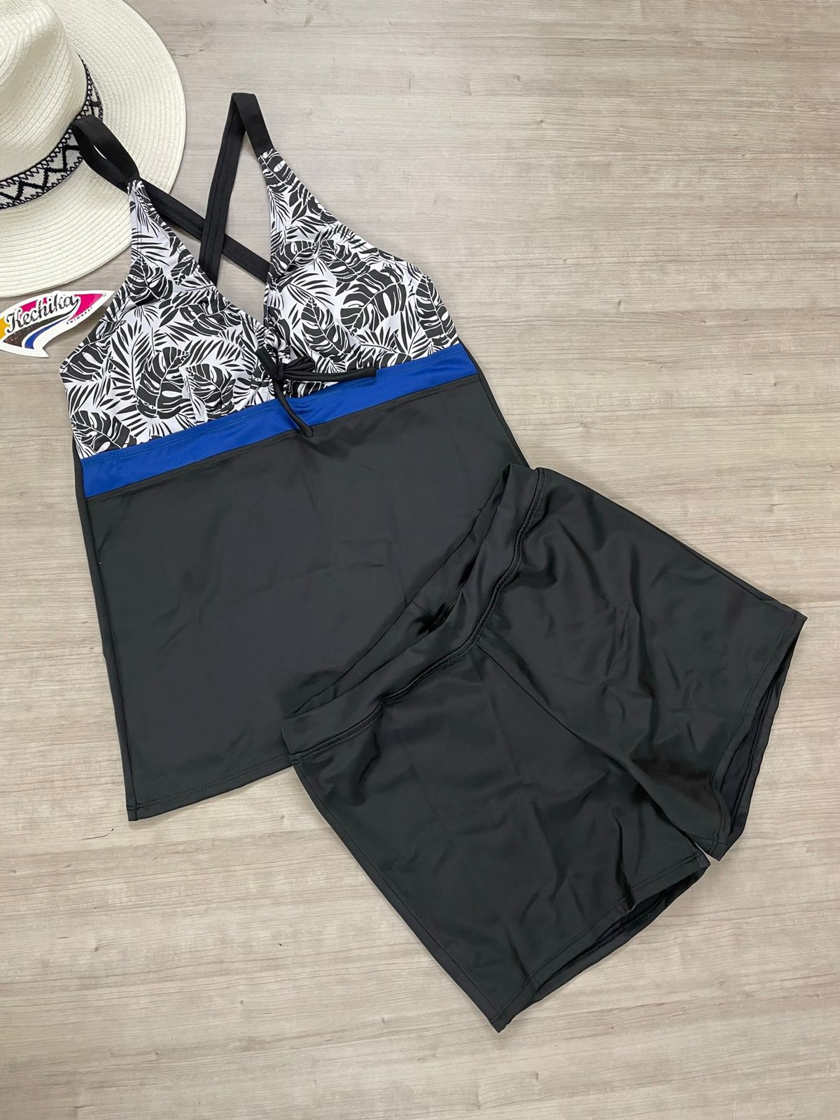 Traje de baño con short