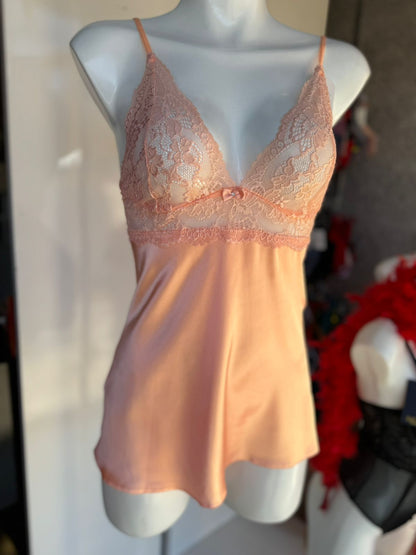 Top encaje y satin con cachetero