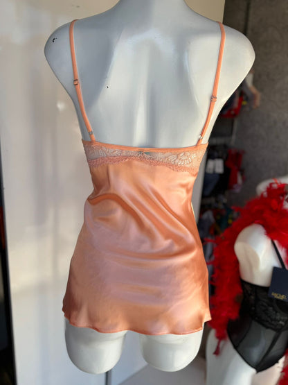 Top encaje y satin con cachetero