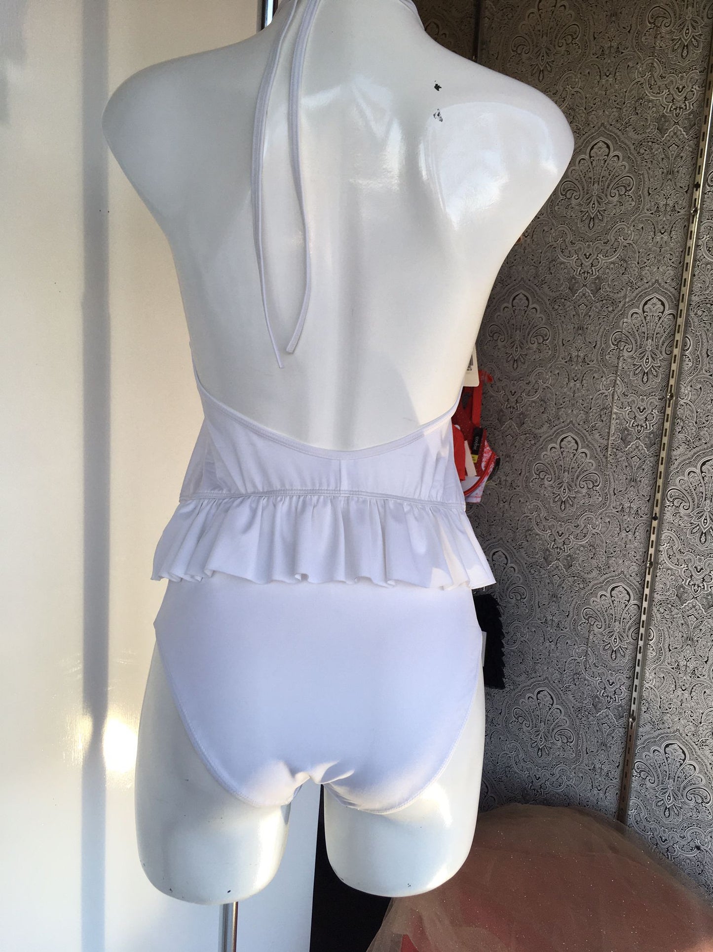 Traje de baño con olan