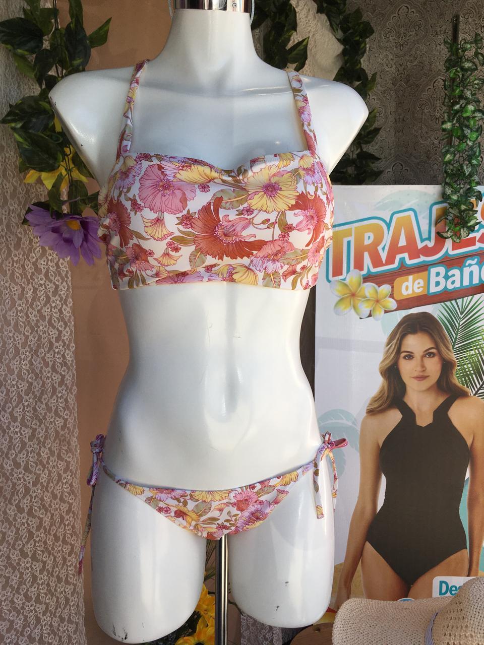 Traje de baño de flores
