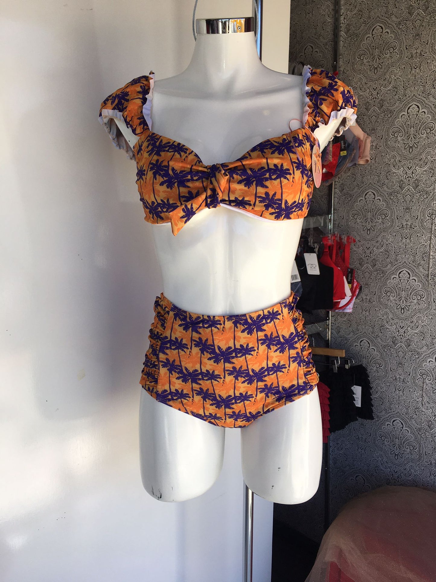 Traje de baño con estampado de palmeras