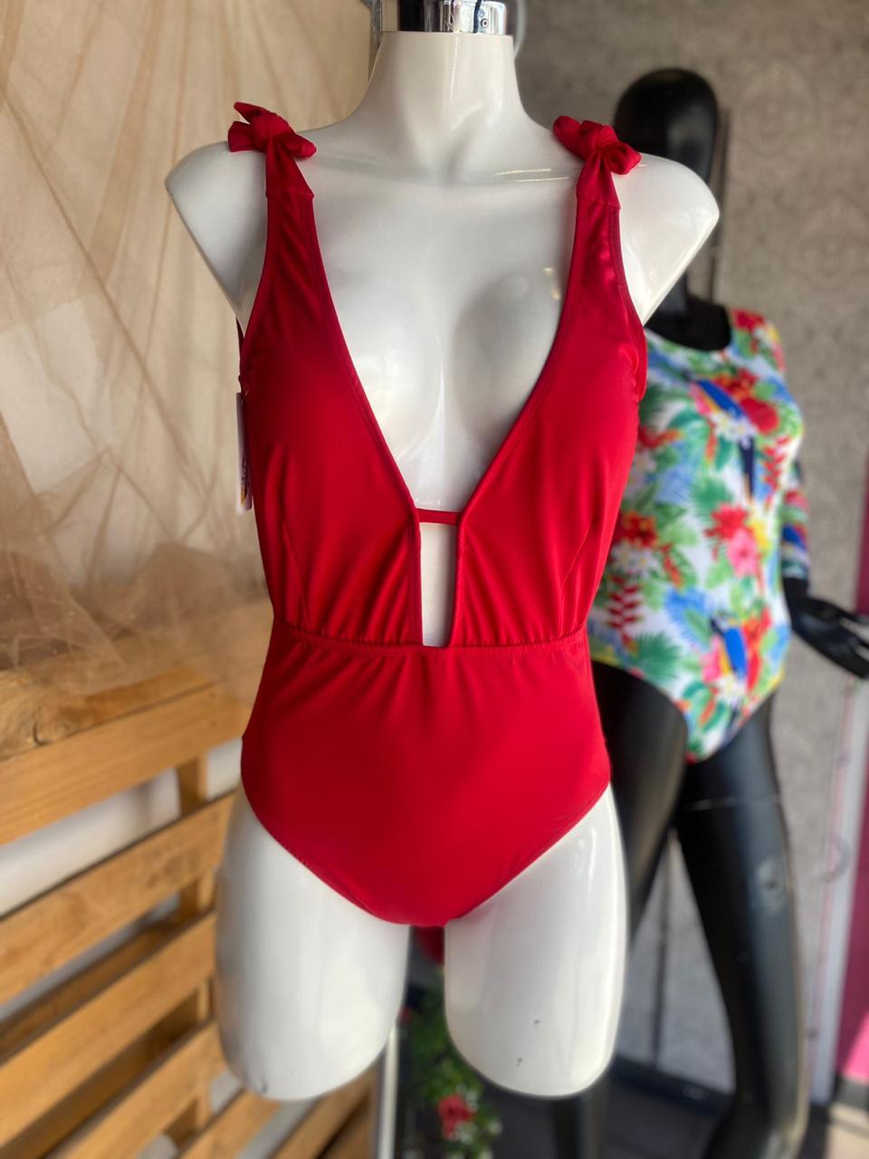 Traje de baño escote en V